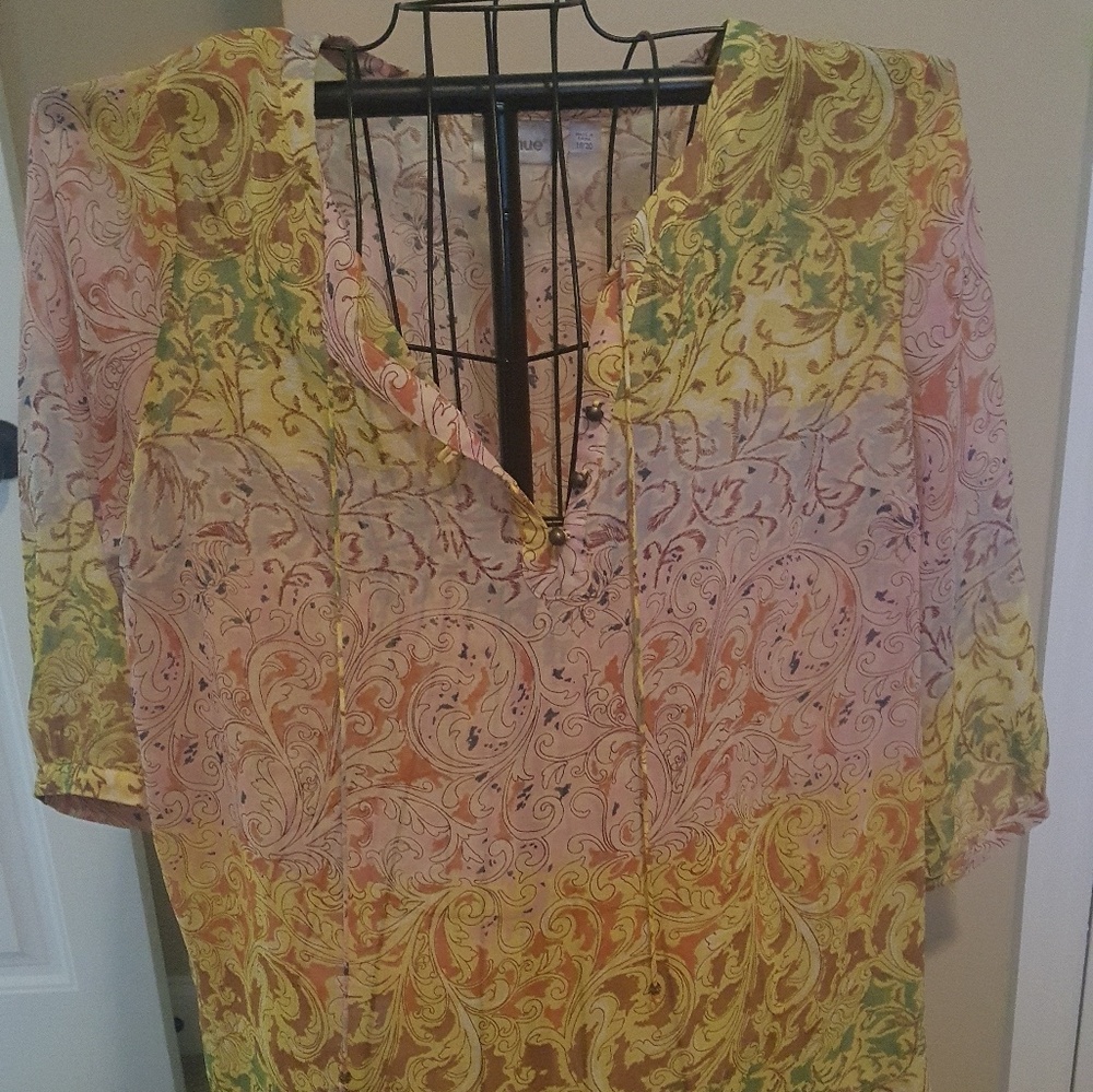 Avenue blouse size 18/20